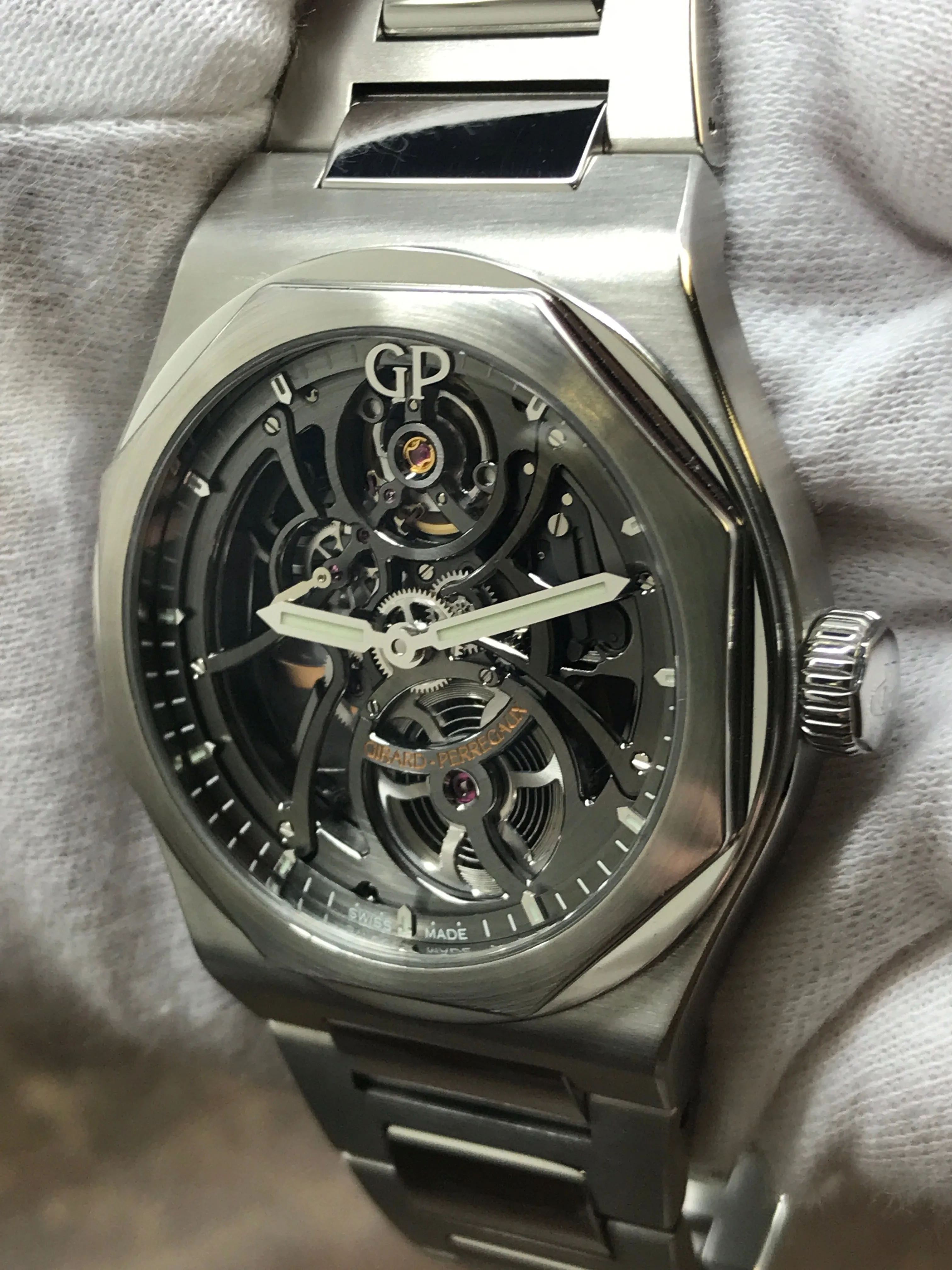 Girard Perregaux Laureato 81015-11-001-11A Skeleton Dial Automatic Men's Watch