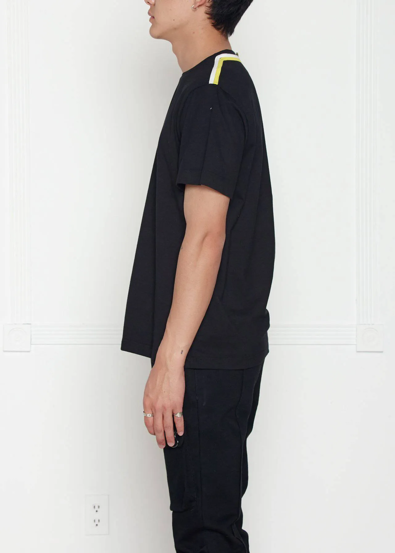 Konus Men's Shoulder Tape Tee in Black