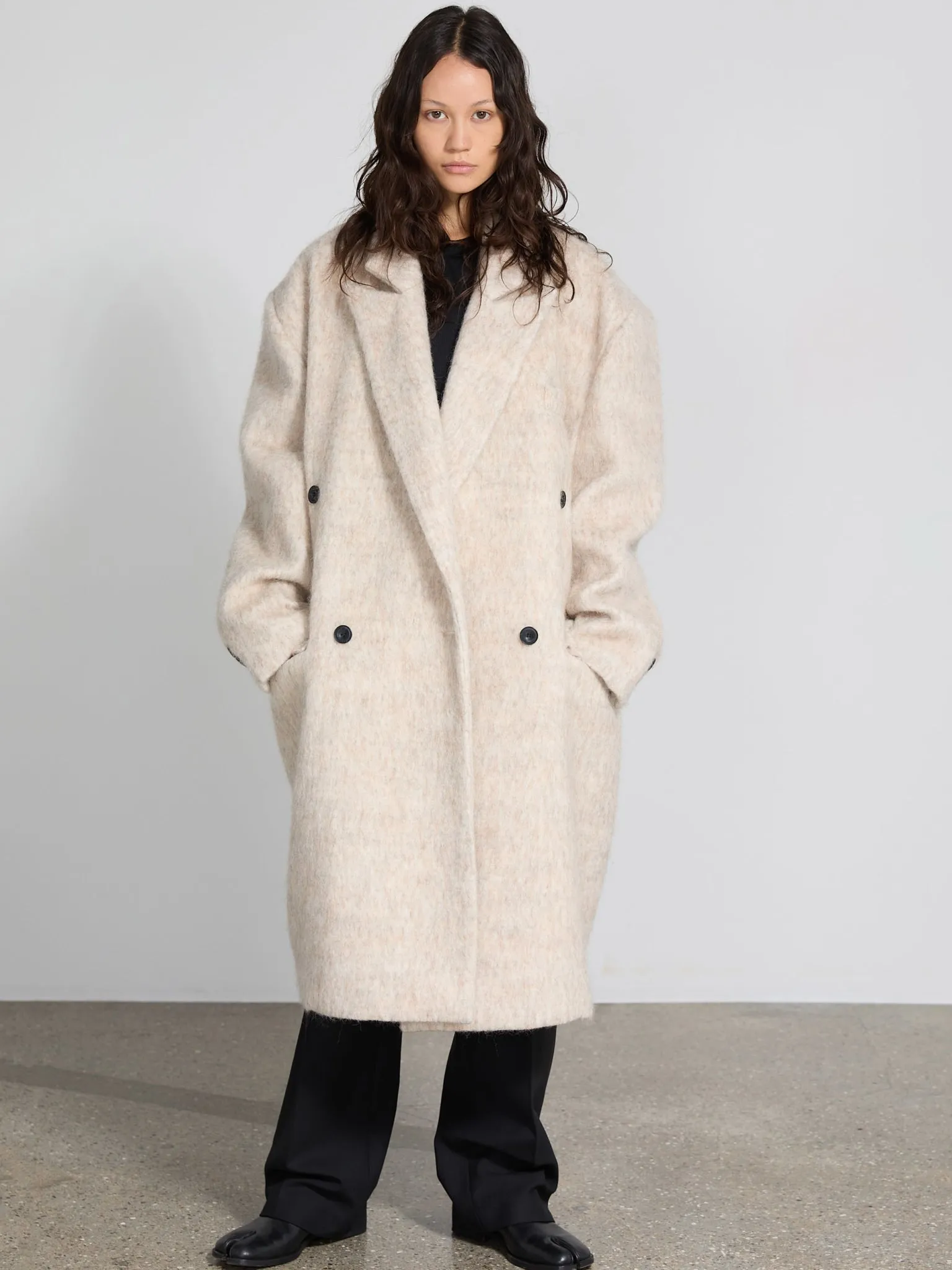 KYLIE MOHAIR COAT - BEIGE