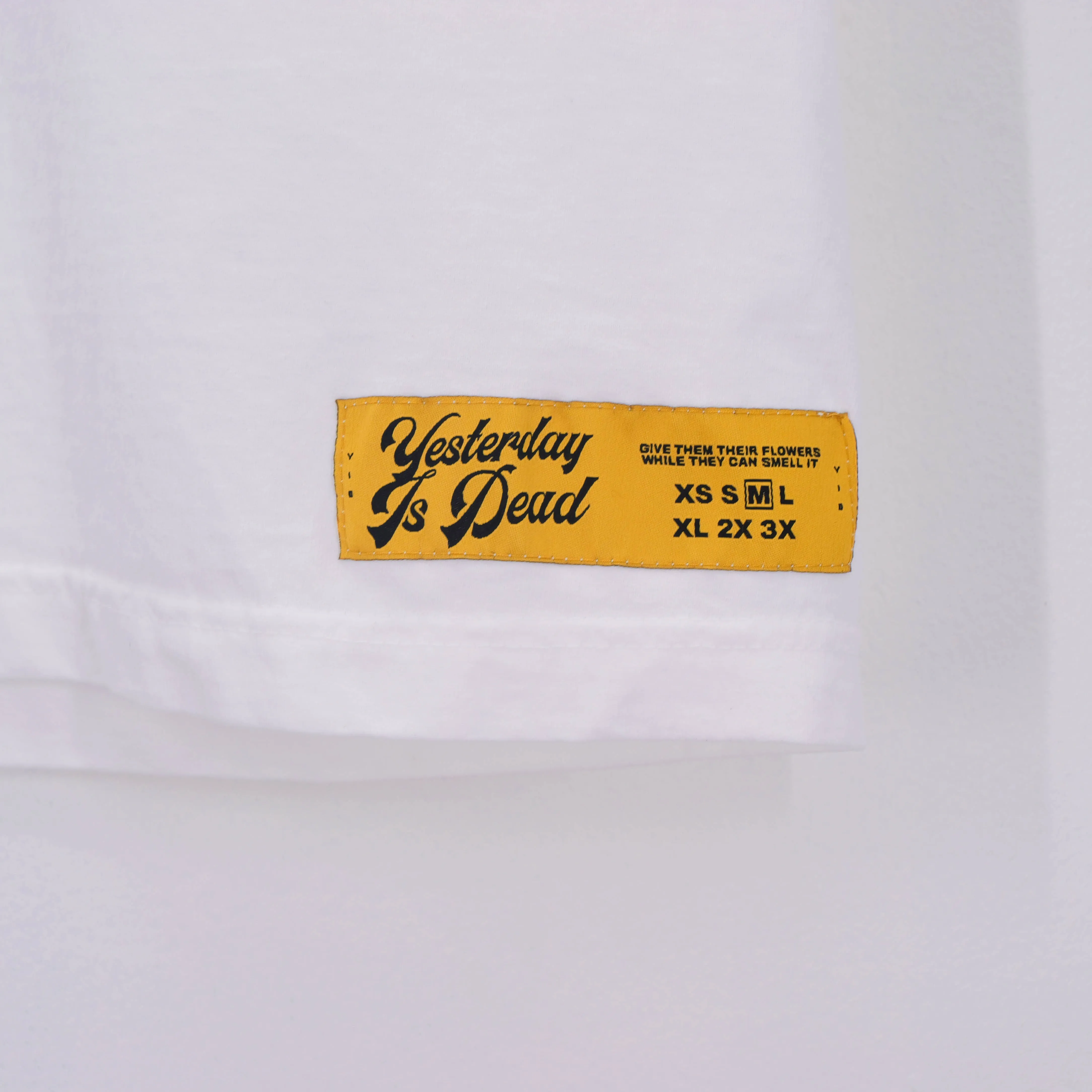 UNIVERSAL TEE WHITE